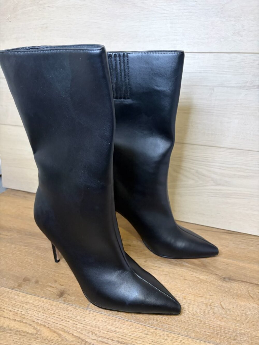 Katty Perry The Revival Boots Black Size  8.5